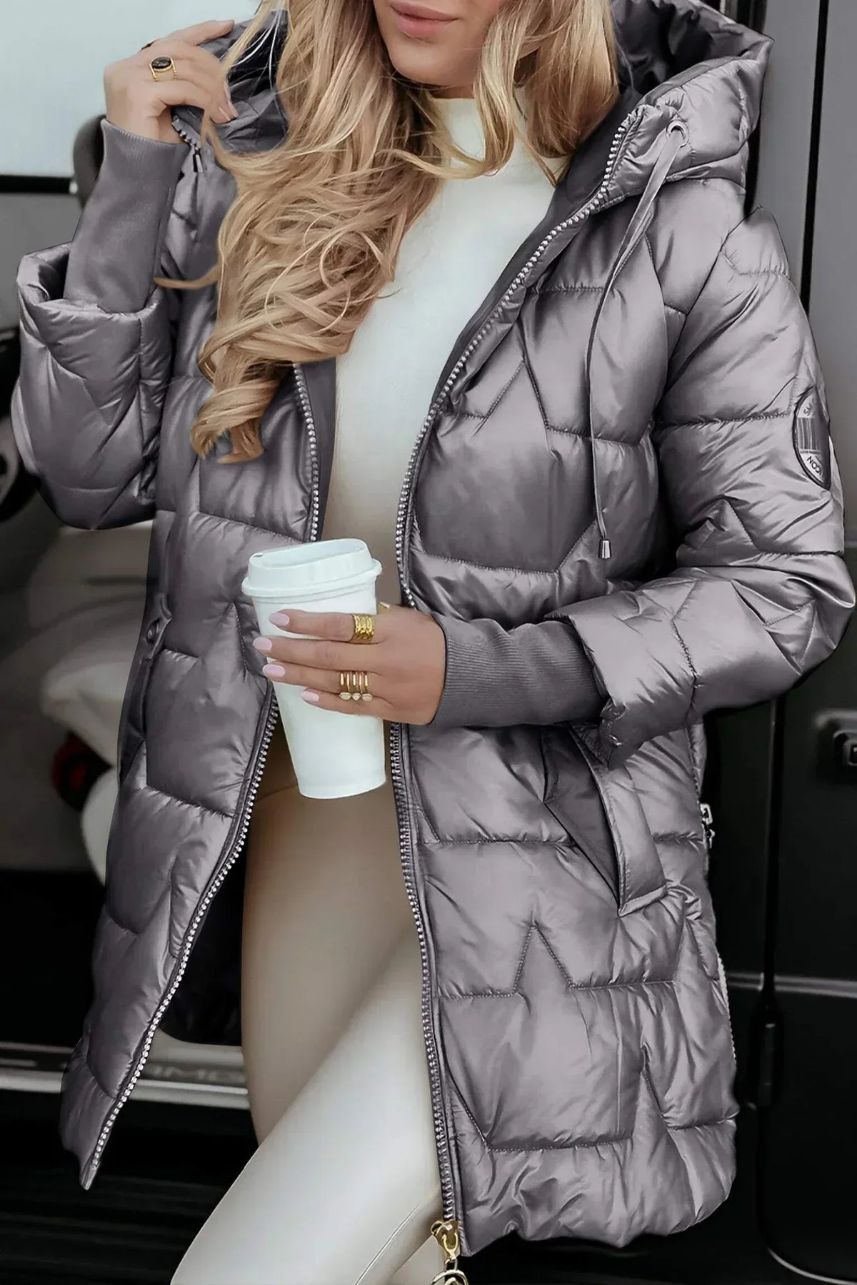 Wilma – Elegant Winter Coat with Hood and Padding