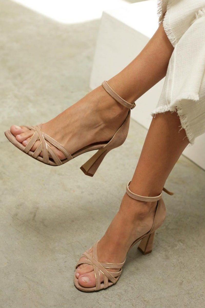 The Estrella Pointed Heel
