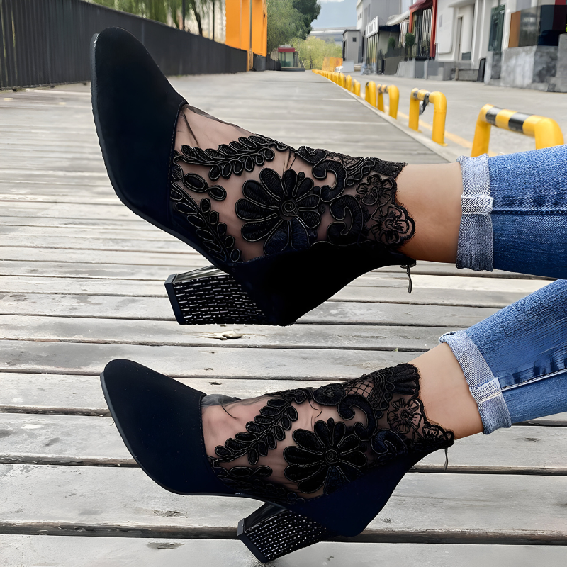 The Nerys Comfort Heel